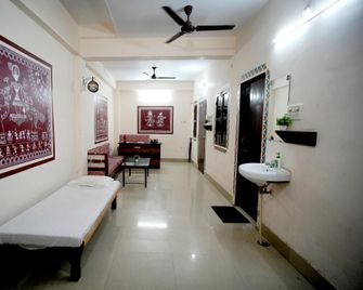 Banaras Gully House 500 ft from The Ghats - Varanasi - Lobby