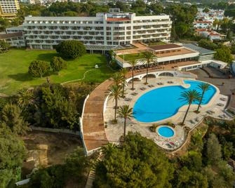 Pestana Alvor Praia, Premium Beach & Golf Resort - Alvor - Zwembad