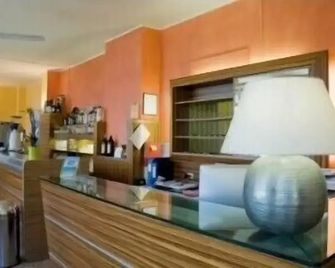 Hotel Ambassador - Laigueglia - Recepción