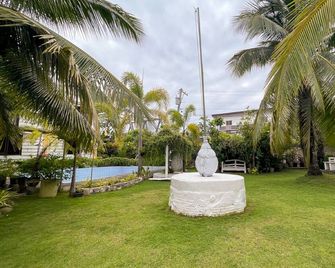 Isla Virginia Pantalan - Baler - Edificio