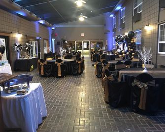 Stonebridge Hotel - Fort McMurray - Banquet hall