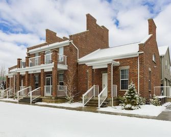 Best location! New cozy 2 BR unit 2 minutes from Big Cottonwood! - Cottonwood Heights - Edificio