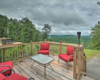 Beautiful Mountaintop Views! 16 Private Acre Home - Hot Springs - Balcony