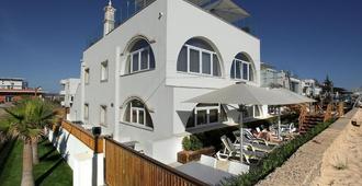 Golden Beach Guesthouse - Faro