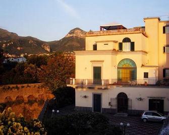 Domus San Vincenzo - Sant'Agnello - Building