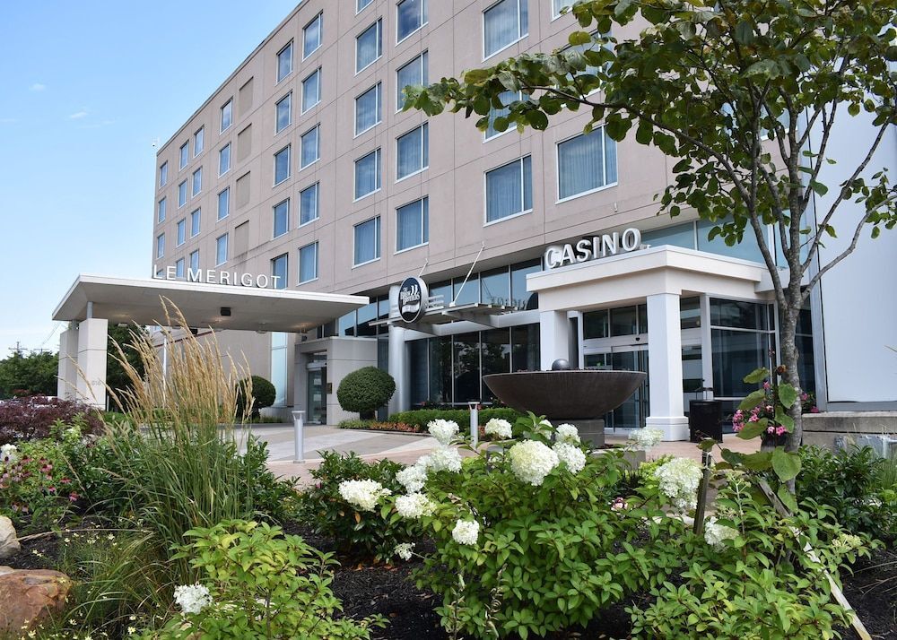 Le Merigot Hotel - Evansville - Gebäude