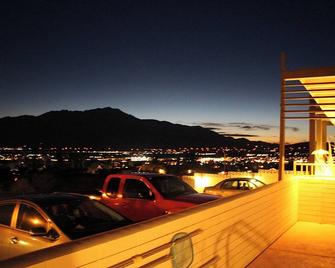 The Gateway Boutique Vacation Rentals - Desert Hot Springs - Balkon