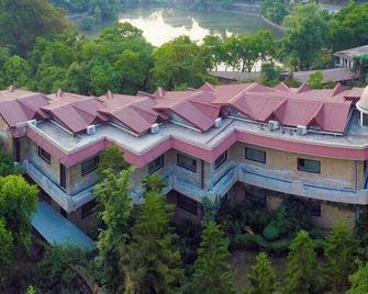 Vaapi Comfort Inn A Unit Of Sam Hotels - Bhimtal - Building