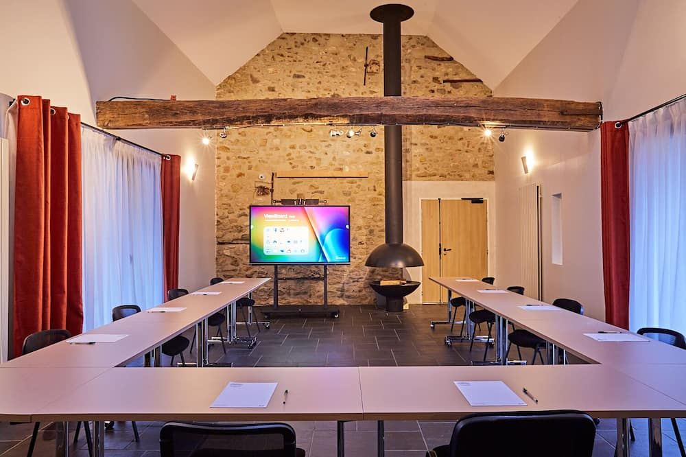 Maison d'Hôtes Les Herbes Folles - Mauregard - Sala de reuniones