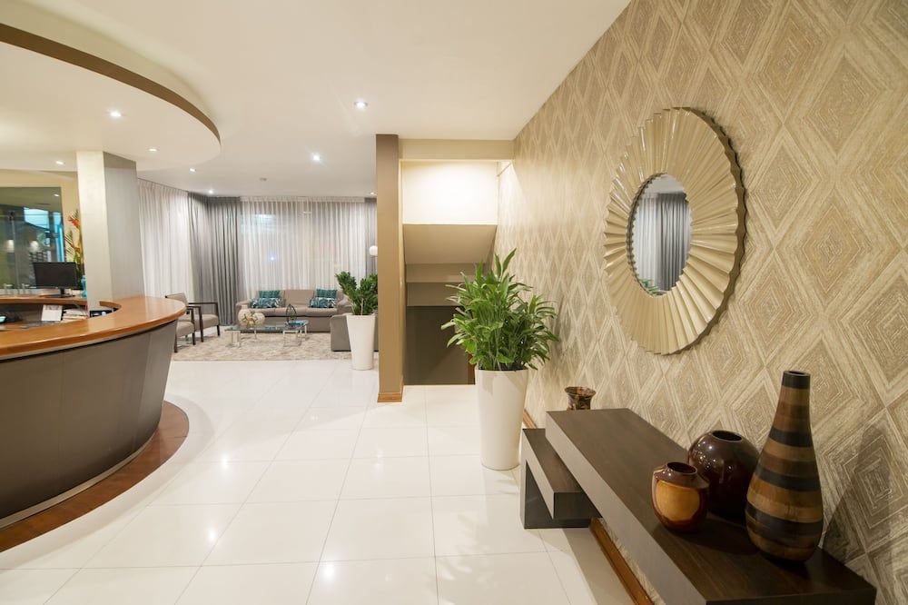 El Dorado Classic Hotel - איקיטוס - דלפק קבלה