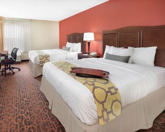 Baymont by Wyndham Oklahoma City/Quail Springs - Oklahoma City - Makuuhuone