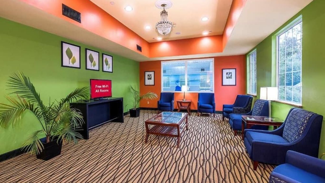 Red Roof Inn & Suites Madison, Ga