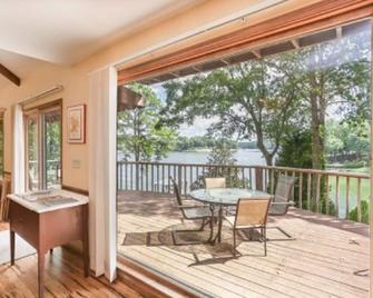 Beautiful Huge Lakefront House Our Waterfront Paradise - Alpine - Balcony