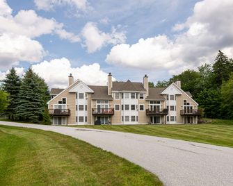 Mount Snow Lodging - Dover - Building