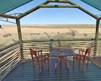 Suricate Tented Kalahari Lodge - Hoachanas - Balcon