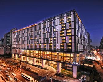 Grand Central Hotel Shanghai - שנחאי - בניין