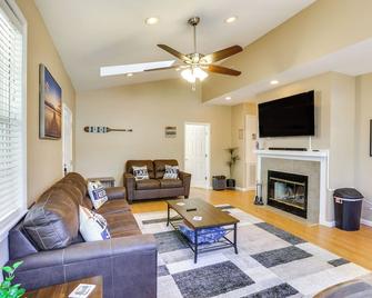 Cove & Lake Seminole Access: Bainbridge Home - Bainbridge - Sala de estar
