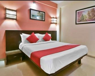 Hotel Rajeshwar - Mandrem - Bedroom