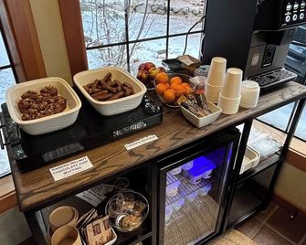 Donner Lake Inn - Truckee - Buffet