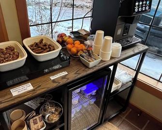 Donner Lake Inn - Truckee - Buffet
