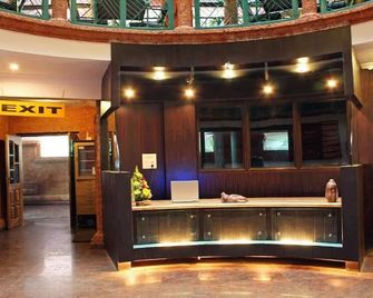 Parklane Hotel - Maisúr - Recepce