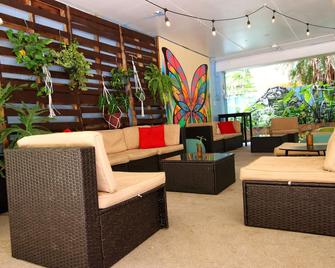 Waikiki Beachside Hostel - Honolulu - Lobby