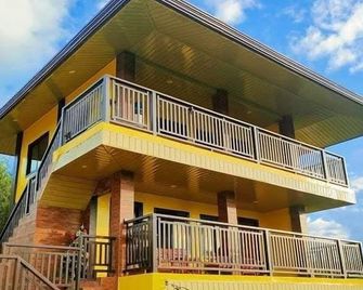 ramfels paradise resort - Surallah - Building