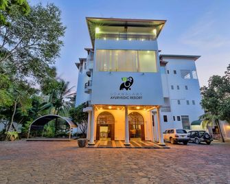 Udawalawe Ayurvedic Resort - Udawalawa - Building