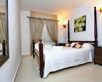 3- bedroom apartment in the centre of Calpe with nice living room, 1 bathroom. - Calpe - Quarto