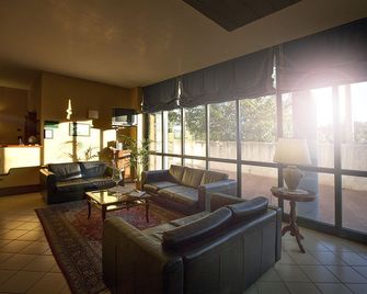 Tuo Hotel - Polignano a Mare - Вітальня