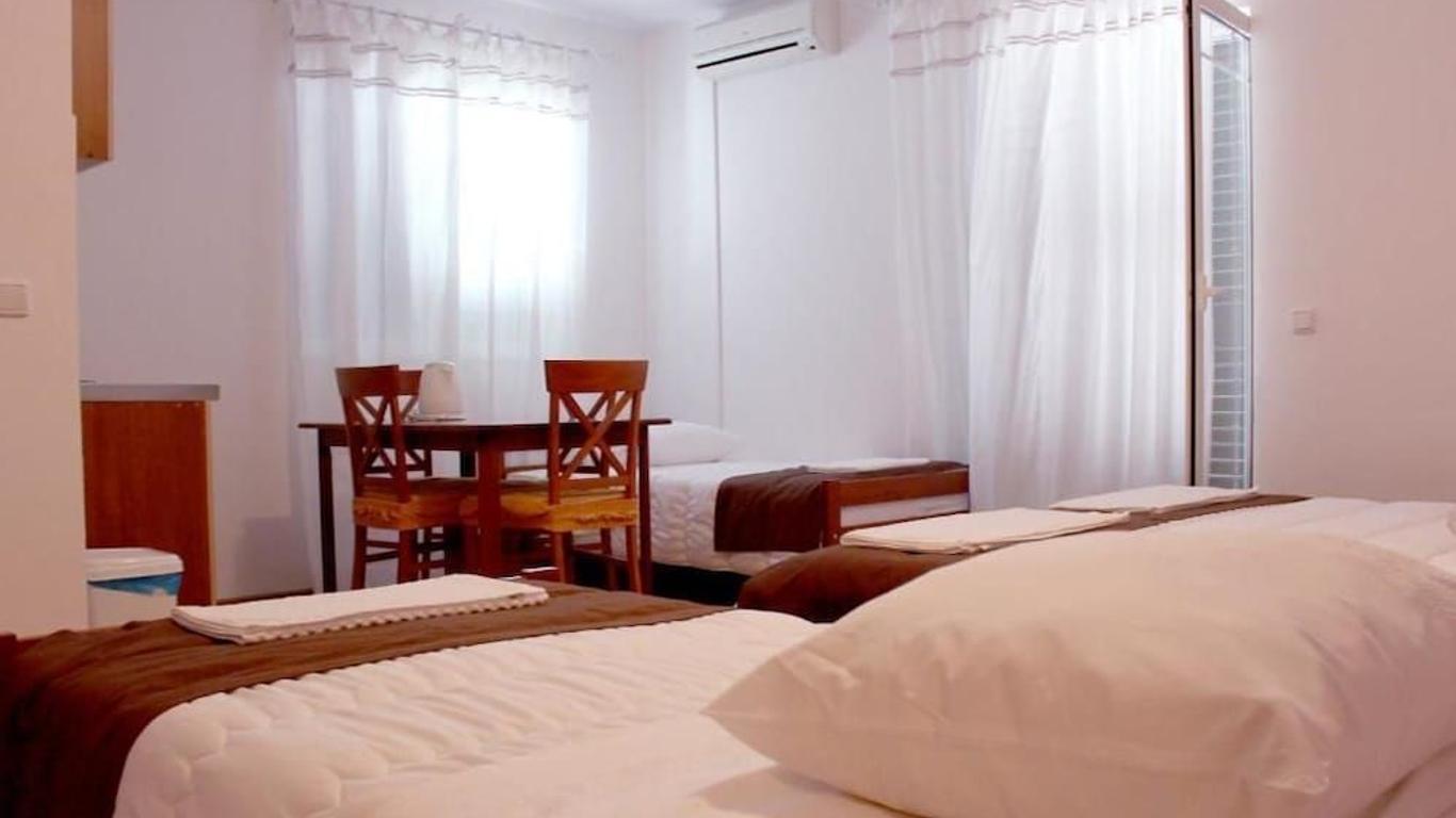 Apartmani Krka Rooms