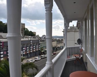 Hotel Peppers - Torquay - Balcon