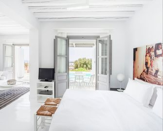 Anemi Folegandros - Karavostasis - Pool