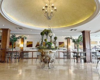 هوتل فريسنو جاليرياس - تورريون - ردهة