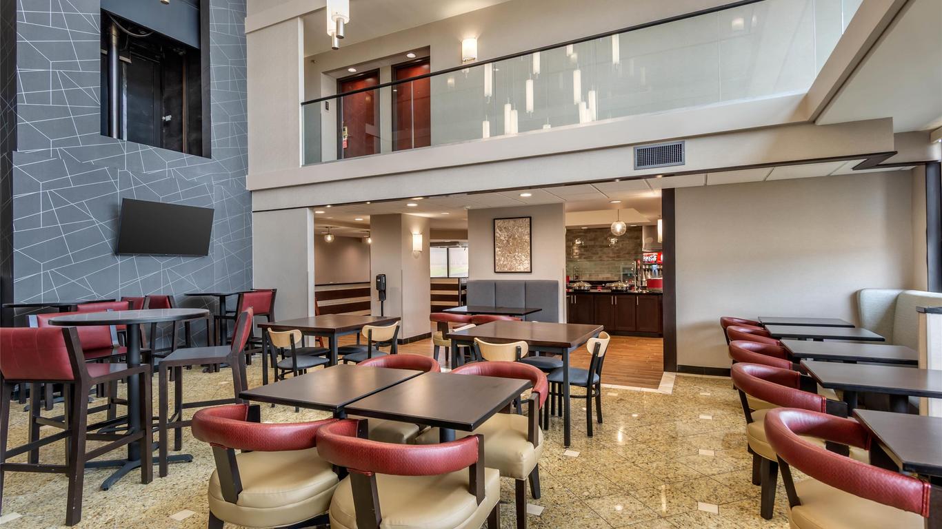 دروري إن آند سويتس أتلانتا مورو