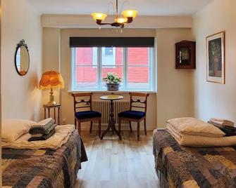 Garvaren boendet mitt i gamla stan i Eksjö - Eksjö - Bedroom