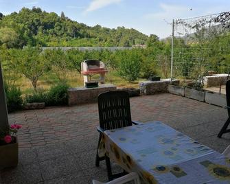 In the countryside 7 km from Lake Garda. - Gavardo - Patio