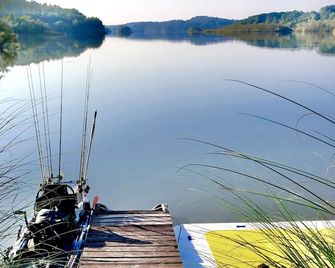 Peaceful 4 bedroom Lakehouse with no neighbors - Westminster - Outdoors view