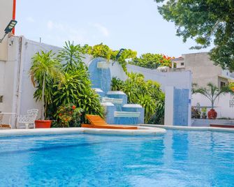 Hotel Maria de Lourdes - קנקון - בריכה