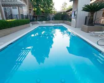 Red Roof Inn San Dimas - Fairplex - San Dimas - Pool