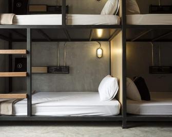 Bed Station Hostel Ratchthewi - Bangkok - Bedroom