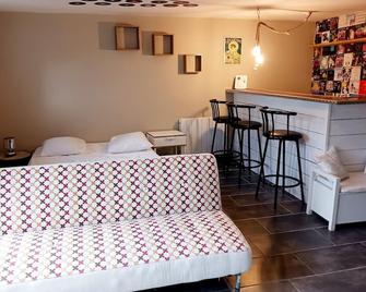 Sea food and Beach Le grand Cherbourg - Cherbourg-en-Cotentin - Living room