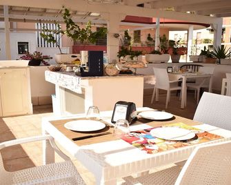 B&B Cuore di Gallipoli - גאליפולי - מסעדה