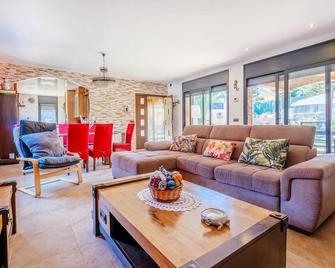 Pet Friendly Home In Segur De Calafell - Segur de Calafell - Sala de estar