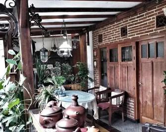 villas in batu indonesia homestay - Malang