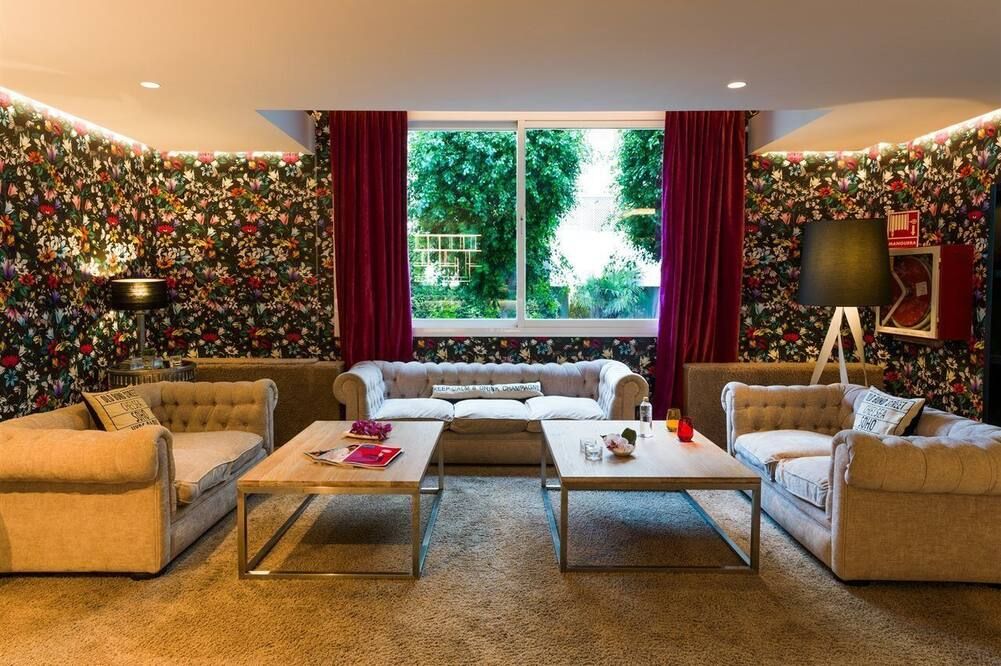 أبارتهوتل موناركو سلطان