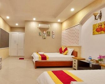 Front Beach Hotel - Vung Tau