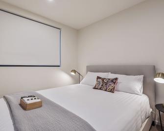 110 Hampden Apartments - Hobart - Bedroom