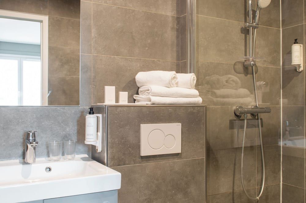 Hôtel Prony Monceau - París - Baño