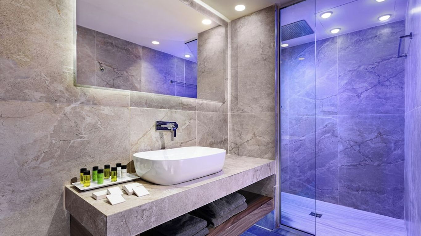 So White Beach Resort